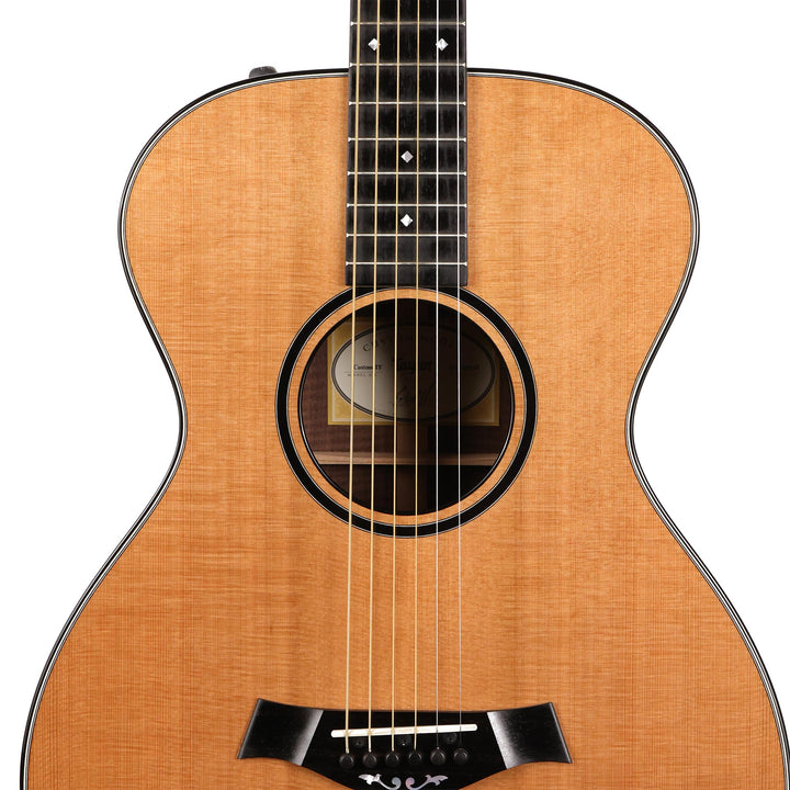 Taylor Custom Shop Grand Concert 12-Fret Western Red Cedar and Laurelwood 2015