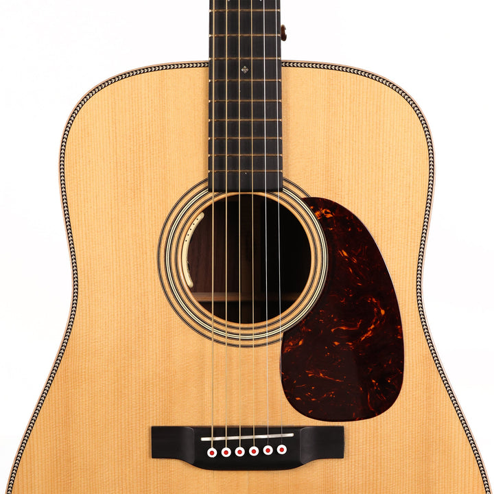 Martin D-28 Modern Deluxe Acoustic-Electric Natural 2018