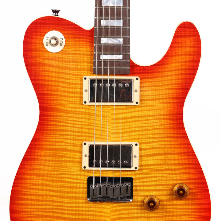 Charvel Custom Shop 1982 Style 2 Stephen Stern Masterbuilt Tribute Journeyman Relic Cherry Sunburst 2023