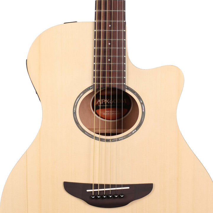 Yamaha APX600M Thinline Acoustic-Electric Natural