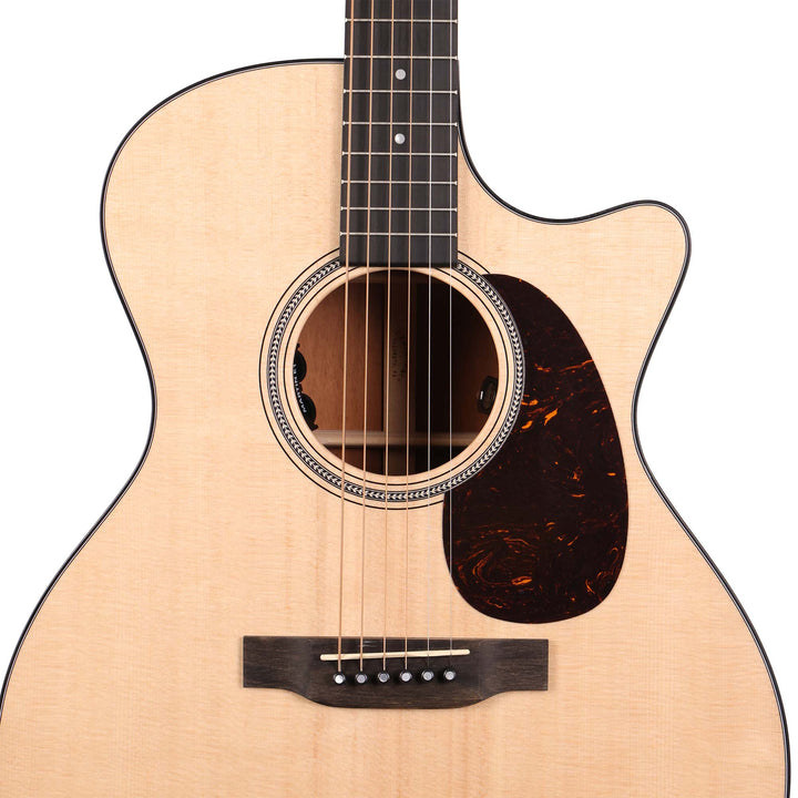 Martin GPC-16E02 Grand Performance Acoustic-Electric Satin Natural