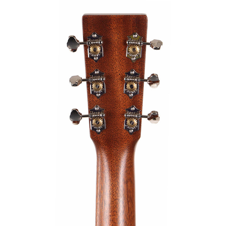 Martin GPC-16E02 Grand Performance Acoustic-Electric Satin Natural