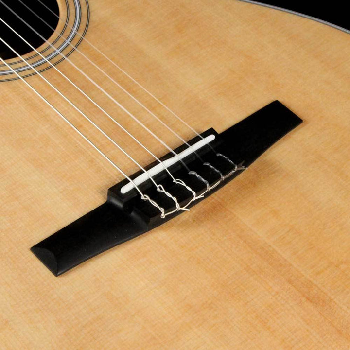 Taylor 412ce-N Grand Concert Acoustic-Electric Nylon String Natural