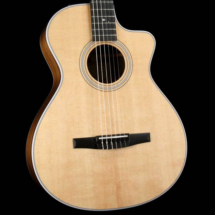 Taylor 412ce-N Grand Concert Acoustic-Electric Nylon String Natural