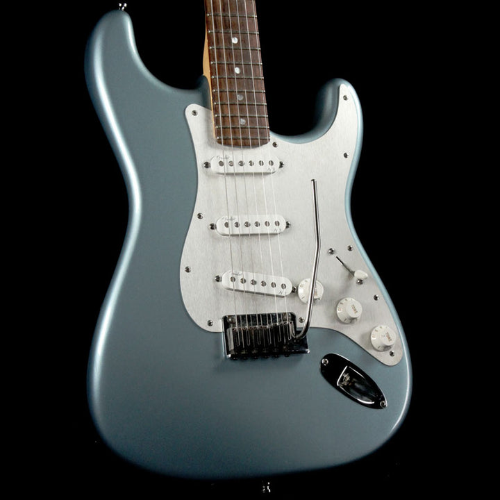 Fender American Deluxe Stratocaster FSR Limited Edition Ice Blue Metallic 2012