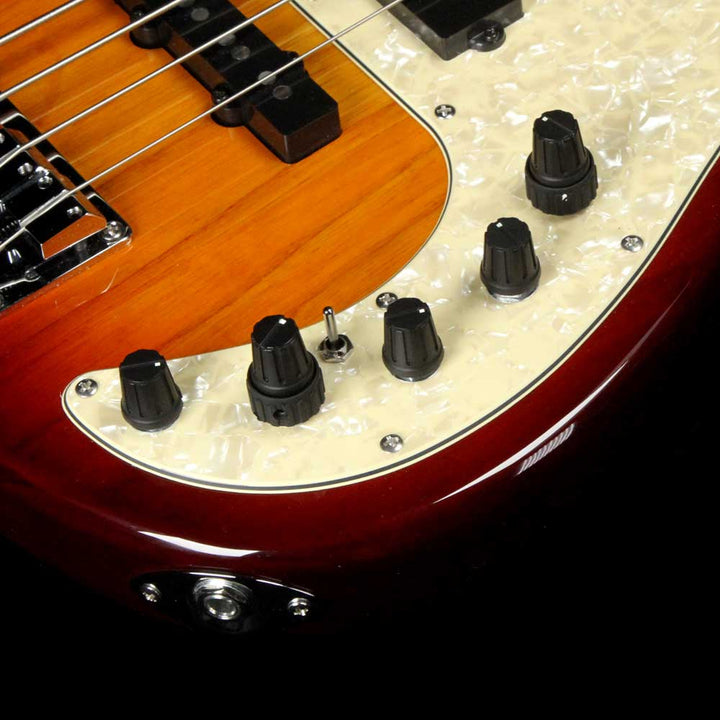 Sire Guitars Marcus Miller P7 4-String Swamp Ash Tobacco Sunburst