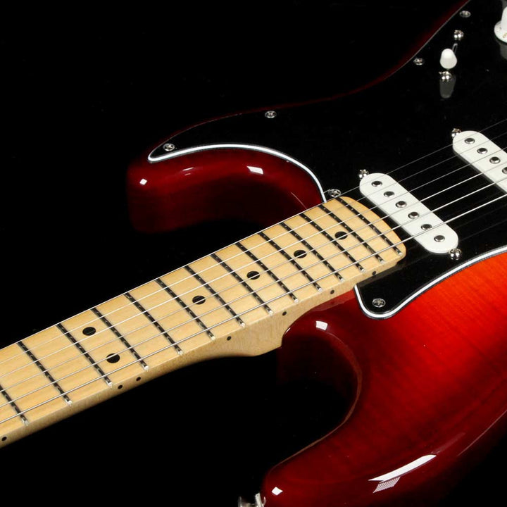 Fender Player Series Stratocaster Plus Top Aged Cherry Burst