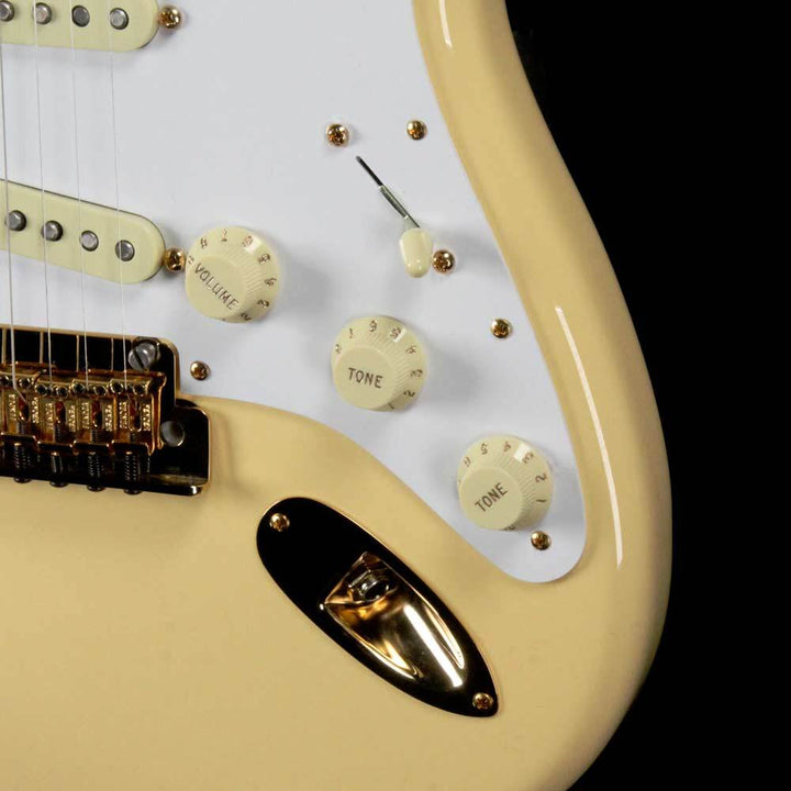 Fender American Pro Stratocaster Limited Edition Vintage White Gold Hardware