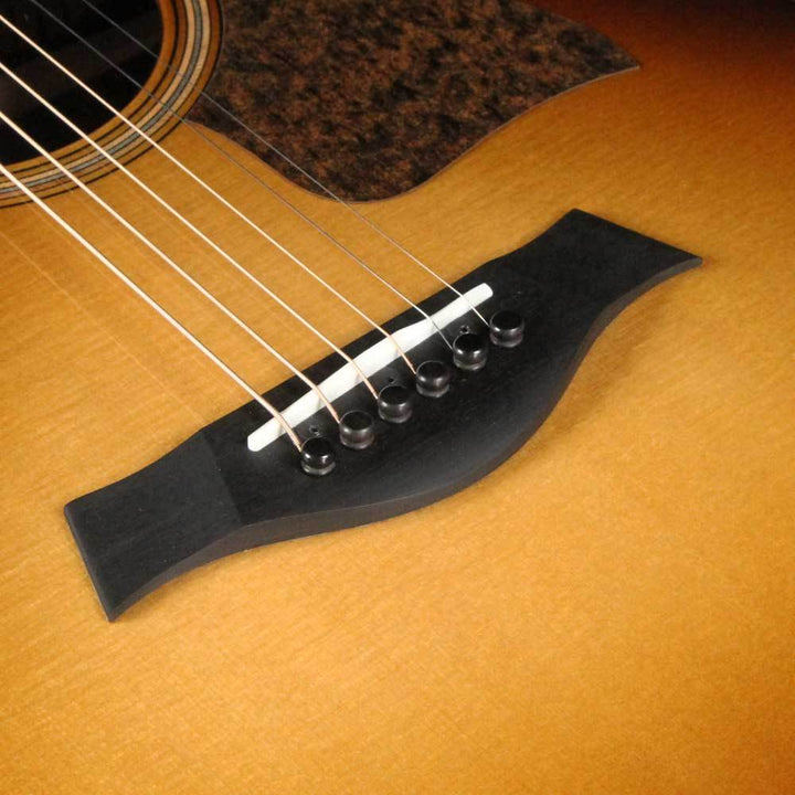 Taylor 712ce 12-Fret Grand Concert Acoustic-Electric Western Sunburst