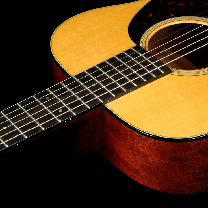 Martin 00-18V Acoustic Natural 2015