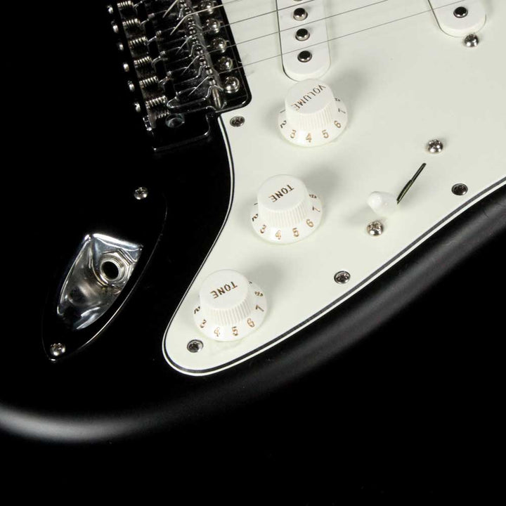 Fender Standard Stratocaster Satin Black