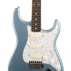 Fender American Vintage '62 Stratocaster Ice Blue Metallic with 